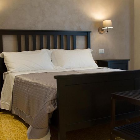 B&B I Propilei Di San Girolamo 리미니 외부 사진